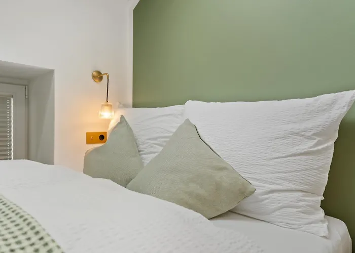 Home1 - Favori Boutique