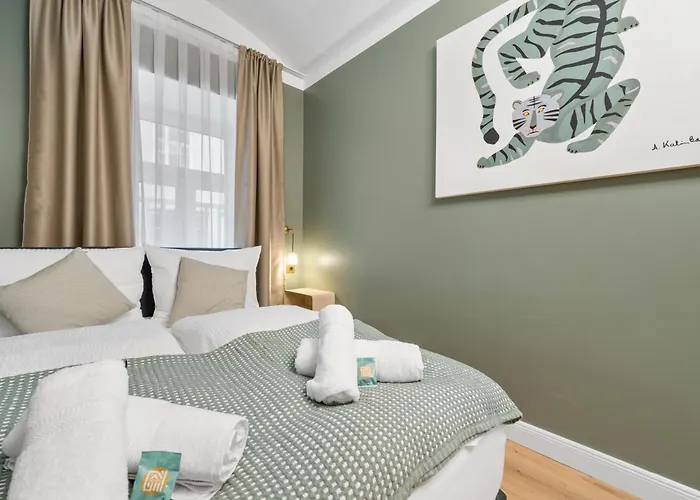 Home1 - Favori Boutique