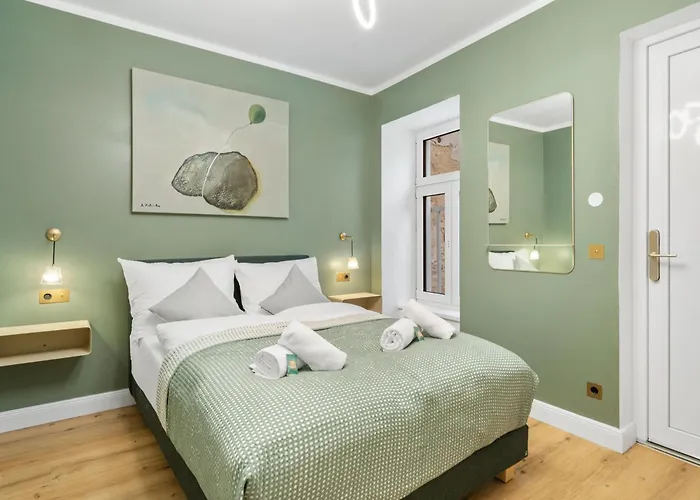 Home1 - Favori Boutique Albergue